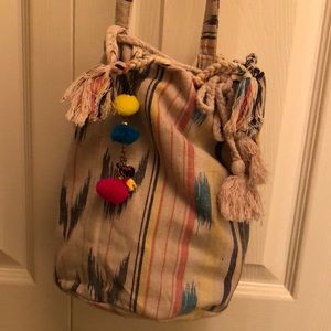Billabong bucket bag